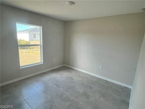 Building Photo - 2538 NW 24th Pl