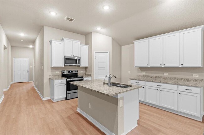 Building Photo - 2039 Rowan Wy