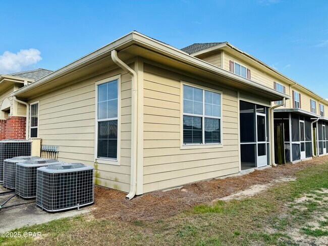 Foto del edificio - 1001 Baldwin Rowe Cir