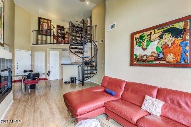 Foto del edificio - 1701 E Colter St
