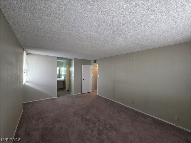 Building Photo - 3930 University Center Dr