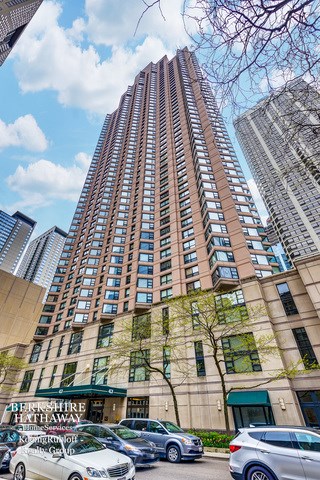 Primary Photo - 401 E Ontario St