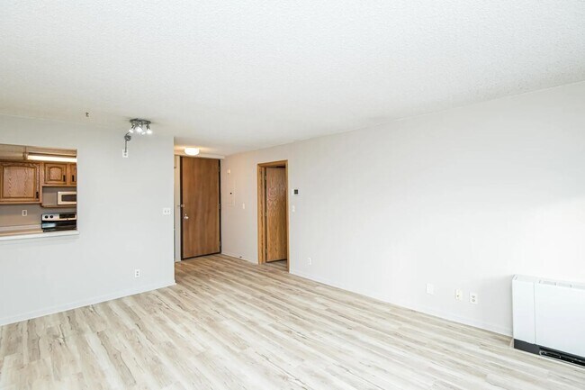 Foto del edificio - 220 Broadway Ave S