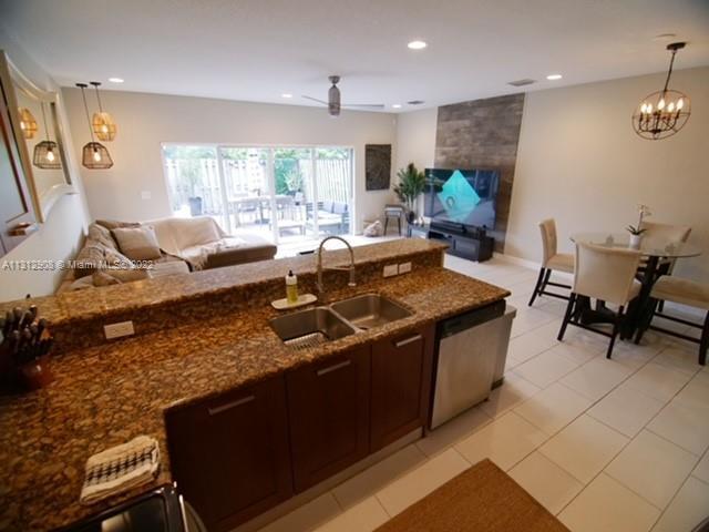 710 SW 4th Ave photo'