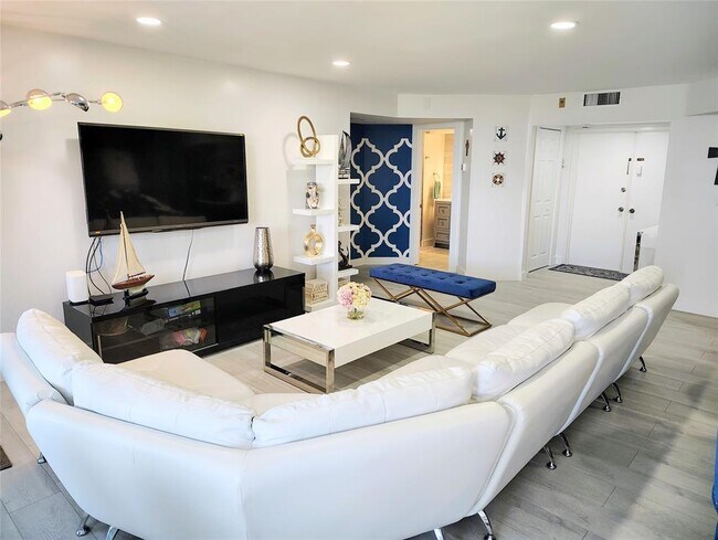 Foto del edificio - 1340 S Ocean Blvd