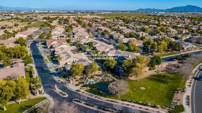 Building Photo - 382 W Macaw Dr