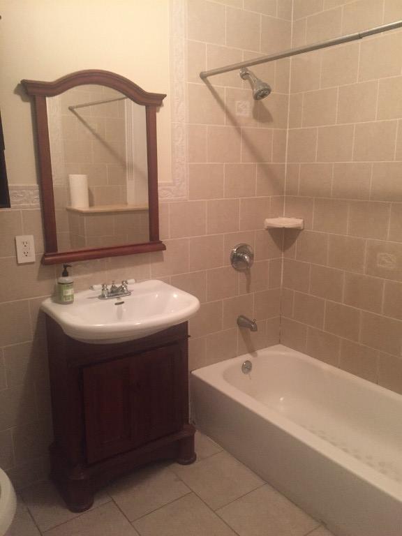 Foto principal - 307 Vanderbilt St