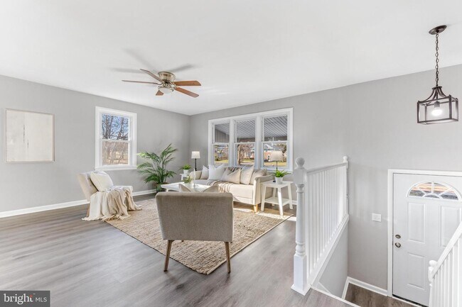 Foto del edificio - 713 Biddle Rd