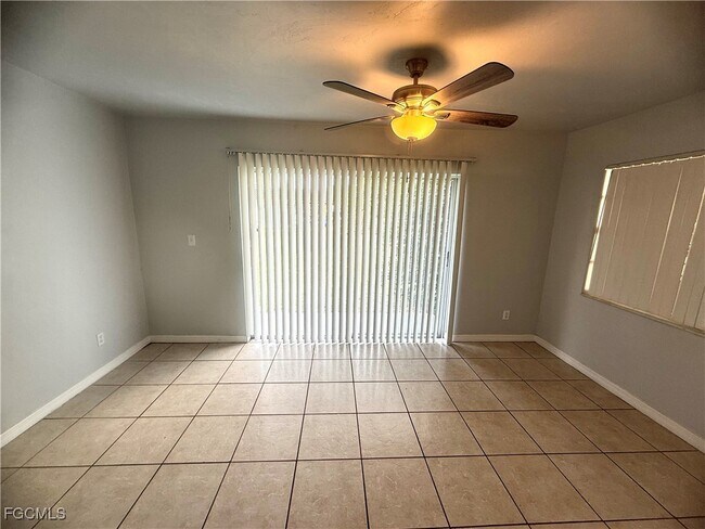 Building Photo - 12 Parkwood Villas Ct
