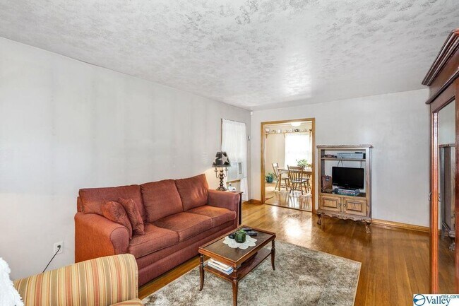 Foto del edificio - 2622 Brookline Dr NW