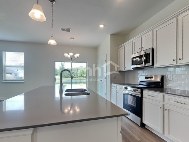 Building Photo - 1264 Heavenly Dr