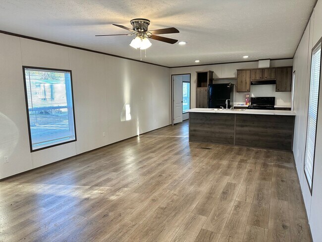 Foto del edificio - 414 Chloe Cir