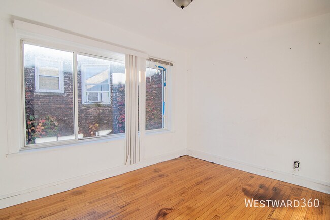 Foto del edificio - 7831 S Kingston Ave