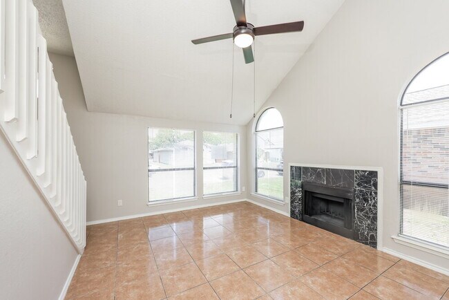 Foto del edificio - 2728 Oak Bend Ln
