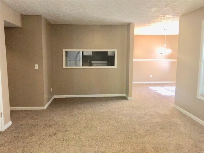 Building Photo - 898 Pastel Dr SW