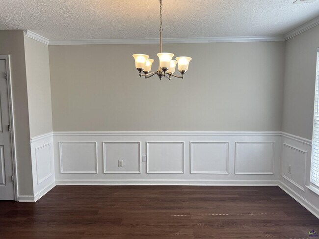 Foto del edificio - 401 Timberwind Dr