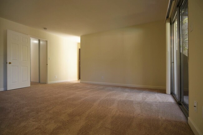 Foto del edificio - 22120 Center St