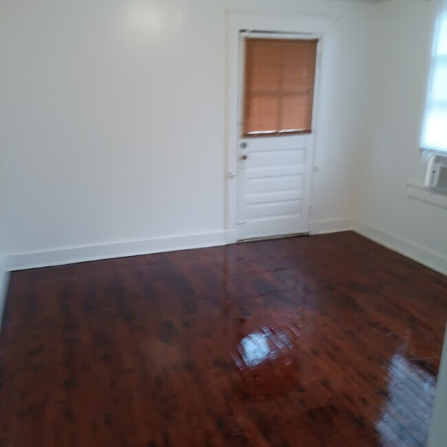 dormitorio - 3316 Touro St