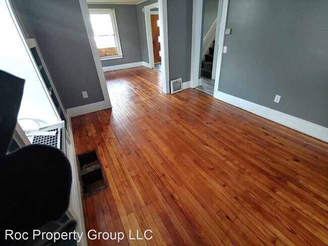 Building Photo - 3 br, 1.5 bath House - 219 Sawyer St