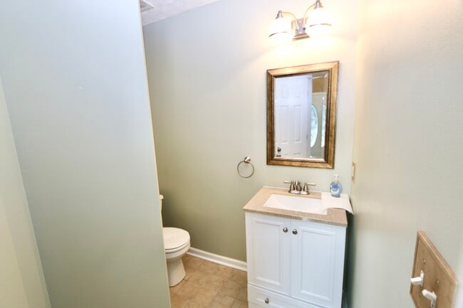 Building Photo - 2735 Peachtree Parc Ln