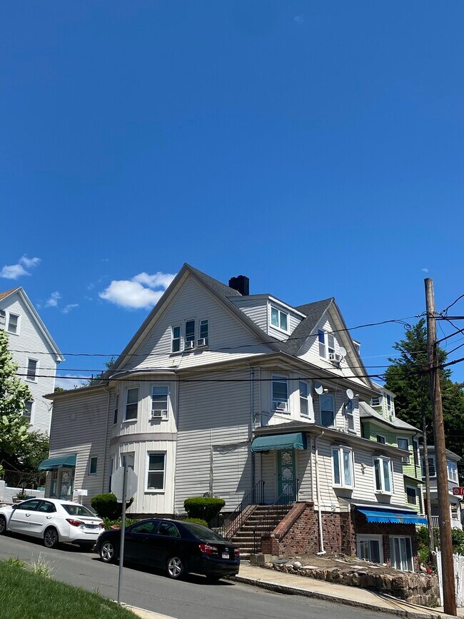 Building Photo - 35 Franklin St