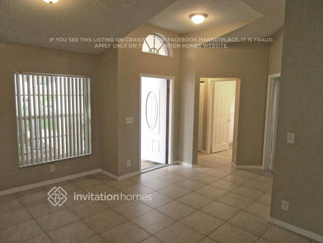 Building Photo - 7620 NW 47th Ave