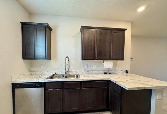 Foto del edificio - 3992 Village View Ln