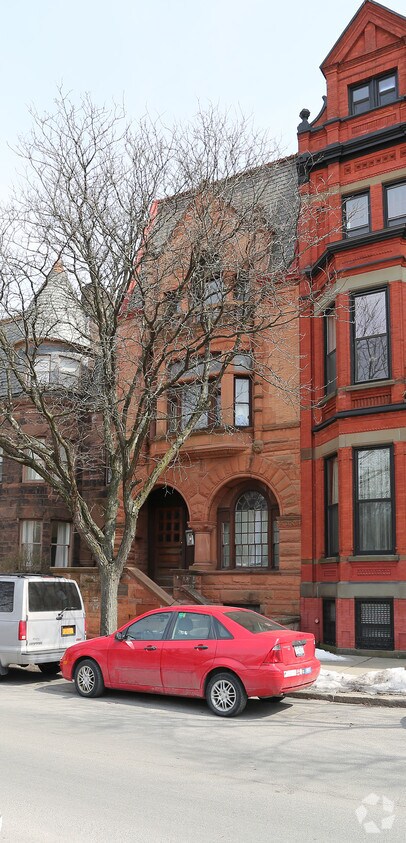 Building Photo - 28 Willett St