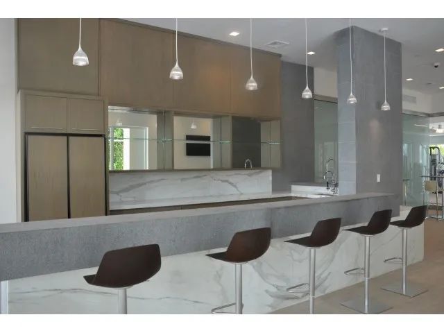 Foto del edificio - 551 NE 39th St