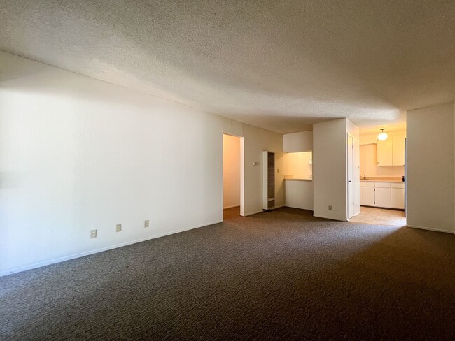 Building Photo - Eggleston St., 1201-1213 *