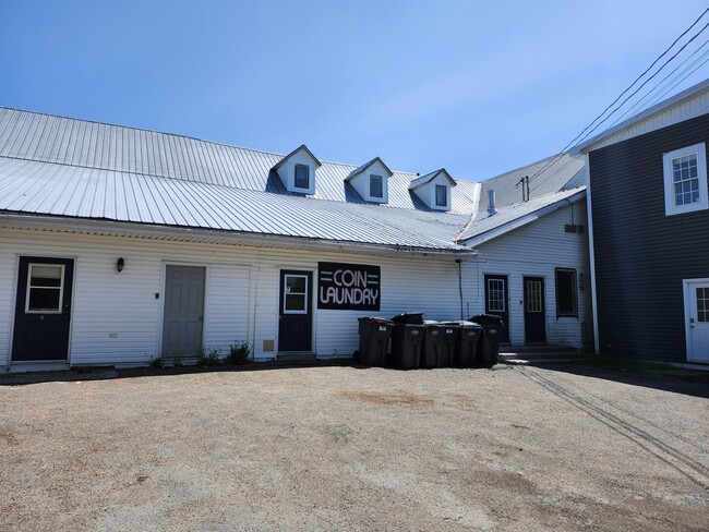 Photo du bâtiment - 3 Main St