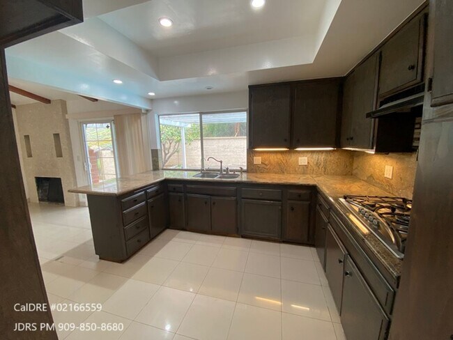 Building Photo - Chino Hills 3 Bedroom Home With Pool