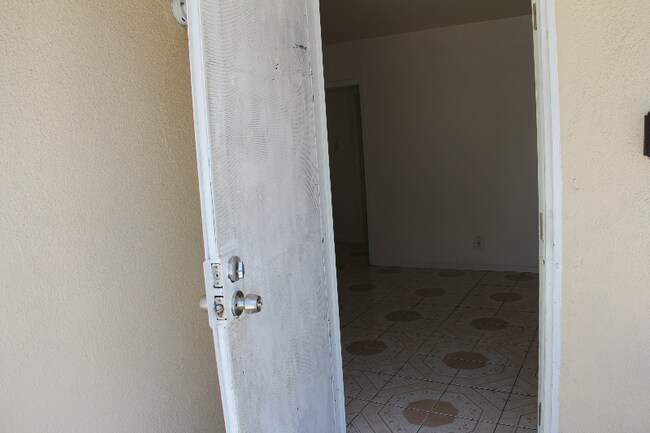 Foto del edificio - 166 E 213th St