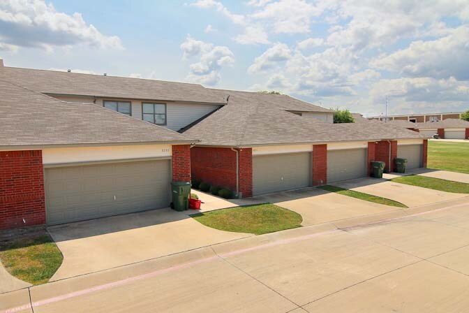 Foto del edificio - Wykeham Townhomes
