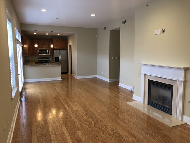 open floor plans - 910 N Mcknight Rd