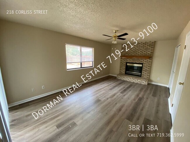 Foto del edificio - 2-Story Home!