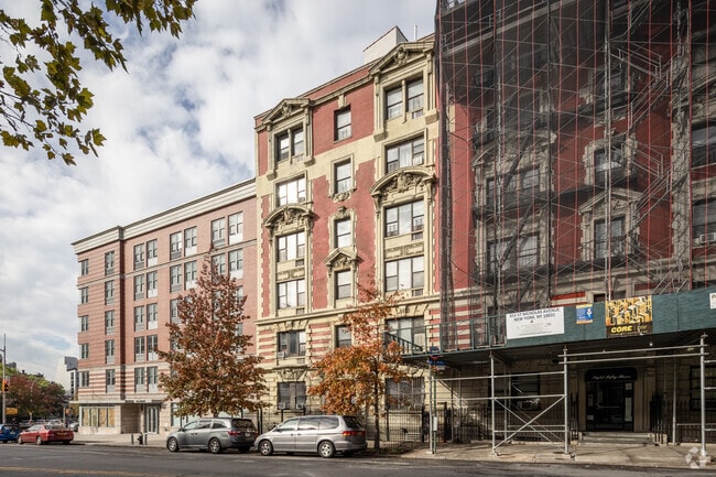 Building Photo - 849 St Nicholas Pl