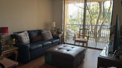 Building Photo - 14211 N Kendall Dr