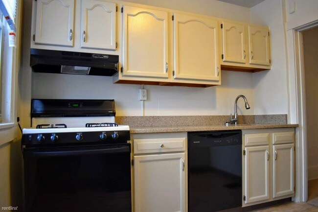Building Photo - 6623 Ridgeville St