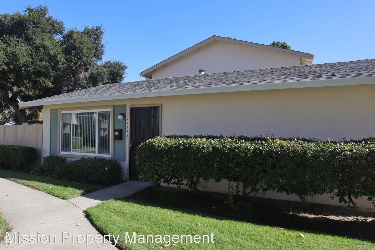 2 br, 1 bath House 38555 Royal Ann Cmn House Rental in Fremont, CA