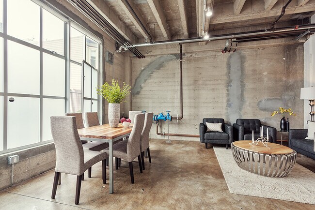 Building Photo - 73 Sumner St