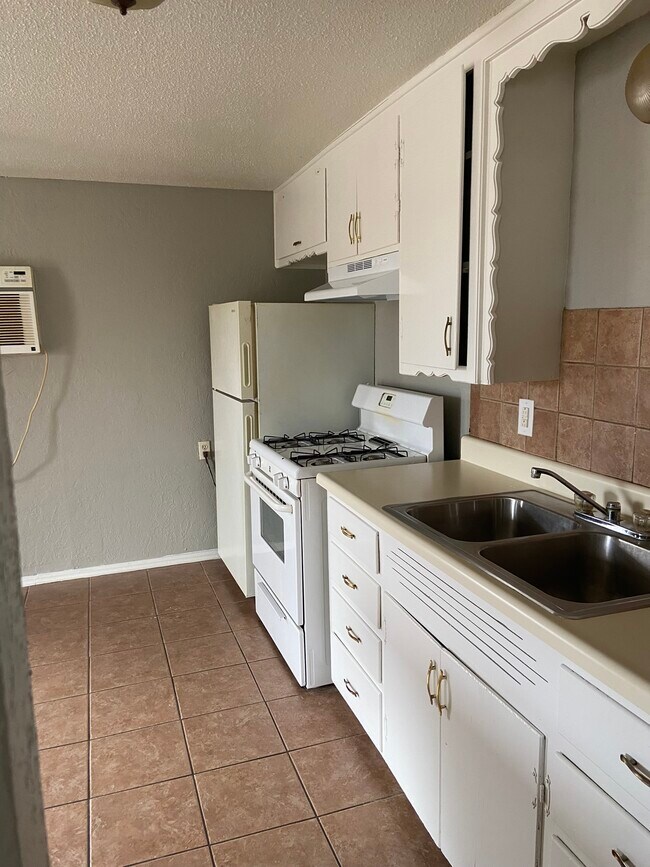 Foto del edificio - 410 E Walnut St