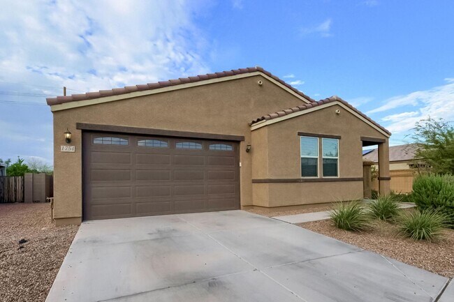 Foto del edificio - Four Bedroom Home in Phoenix
