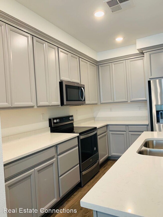 Foto del edificio - 3 br, 3 bath House - 705 Fruit Ranch Loop