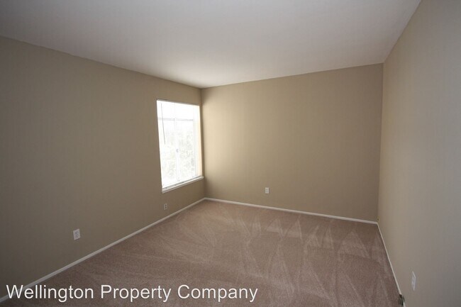 Building Photo - 271 Jayne Ave