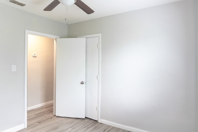 Photo - 1428 Hudson St Apartment