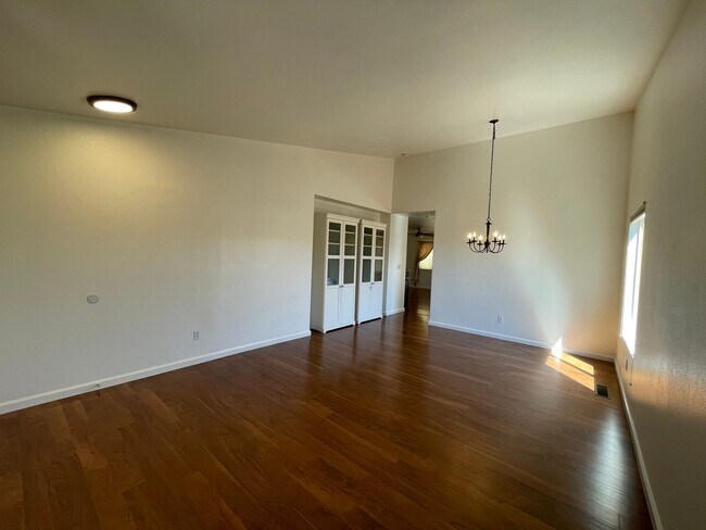 Foto del edificio - 3 Bedroom / 2 Bathroom Northwest Home