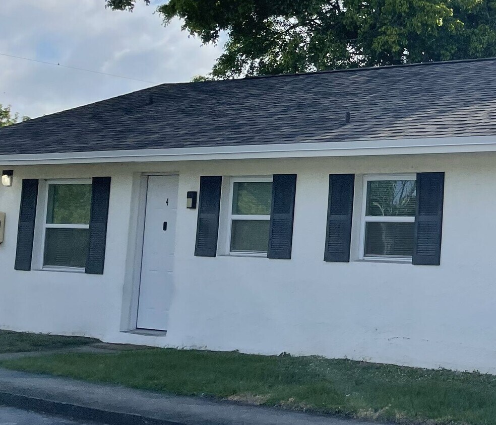 Primary Photo - Vero Beach 2 Bedroom 1 Bath