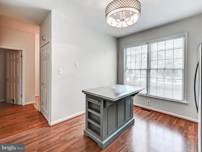 Foto del edificio - 29 Tenby Ct