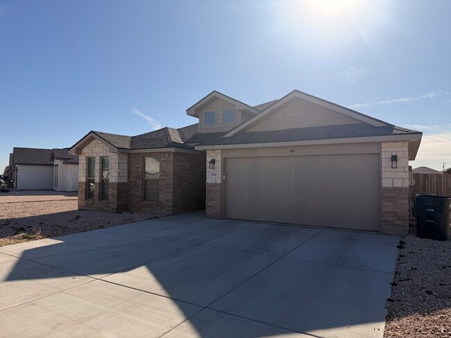 Building Photo - 1102 Canal St